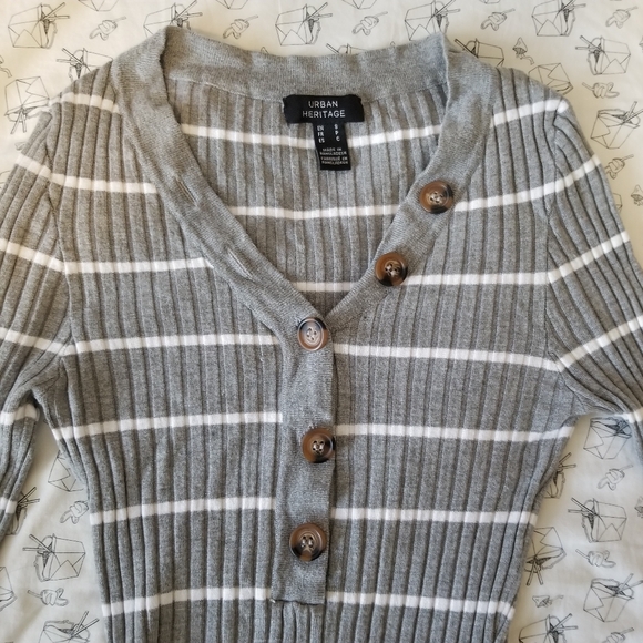 Striped form fitting longsleeve - Picture 3 of 3